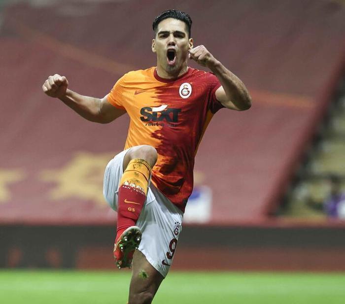 5 MİLYON EURO KAZANIYOR