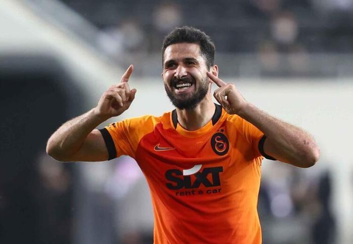 EMRE AKBABA İLE NİKAH TAZELENECEK