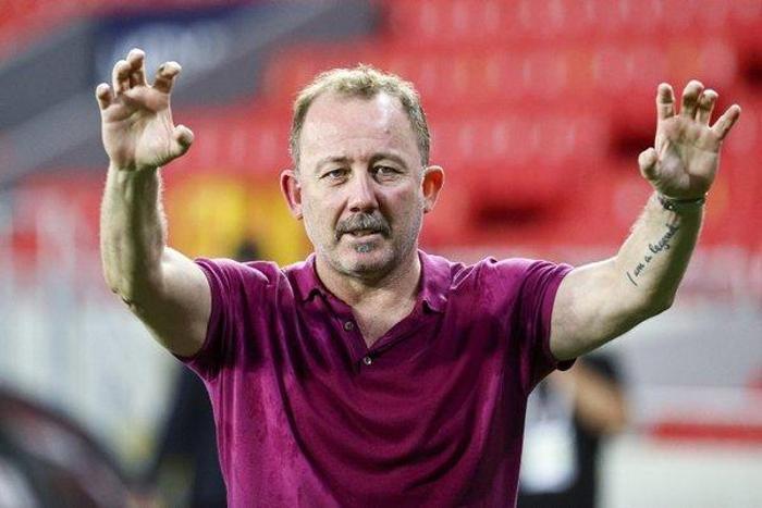 Beşiktaşta yoğun trafik Sergen Yalçın sonrası transfer...