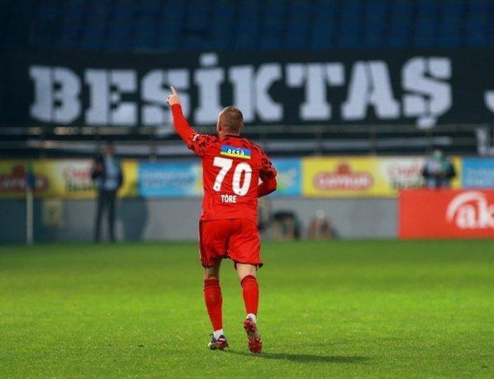 Son dakika: Sergen Yalçın, Beşiktaş yönetiminden ilk 11e 7 transfer istiyor