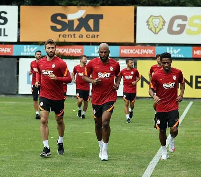Galatasaray yeni transferleriyle sezonu açtı Fatih Terim yok, Selçuk İnan var...