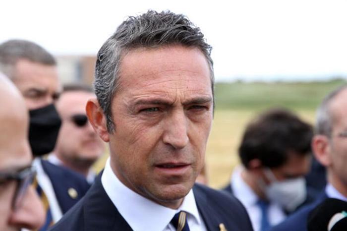Son dakika Fenerbahçe haberi Lucien Favre kararını değiştirdi Mesut Özil etkisi