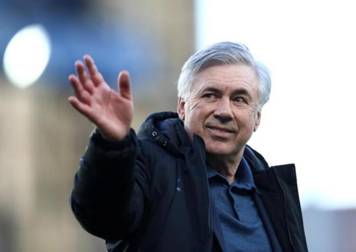 EVERTONIN LİSTESİNDE