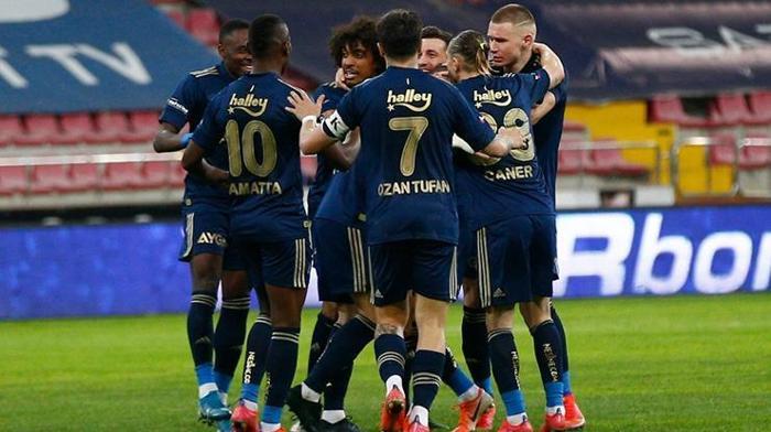 Son dakika Fenerbahçede ayrılıklar başladı