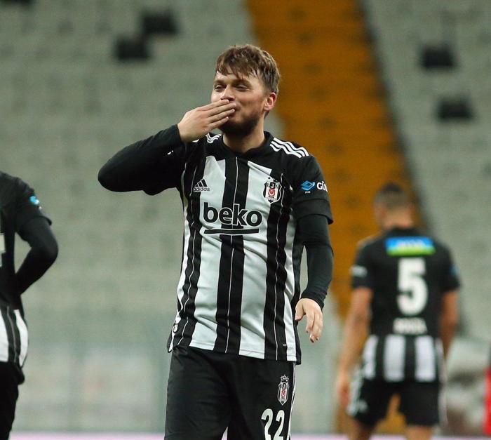 Son dakika: Beşiktaşta Adem Ljajic gidiyor yerine Gedson bombası