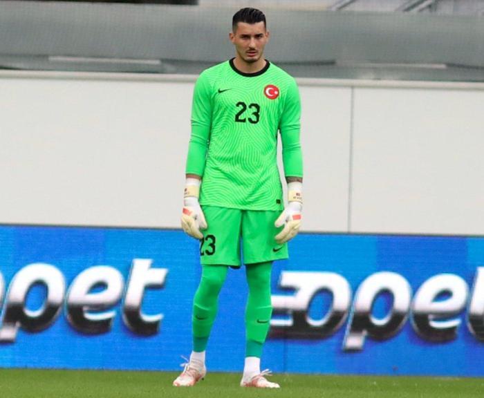 Türkiye - Moldova maçına Uğurcan Çakır damgası