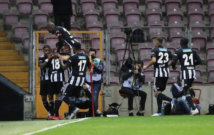 Beşiktaşın Ghezzal ve Rosier transferinde son dakika