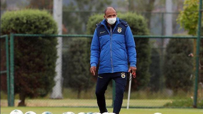 Son dakika | Fenerbahçede 7 isimle daha yollar ayrılıyor