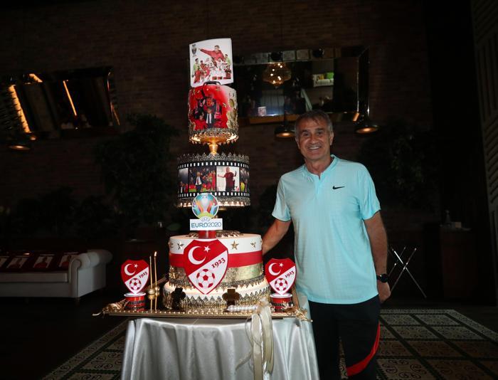 Şenol Güneşin 69. yaş günü kutlandı