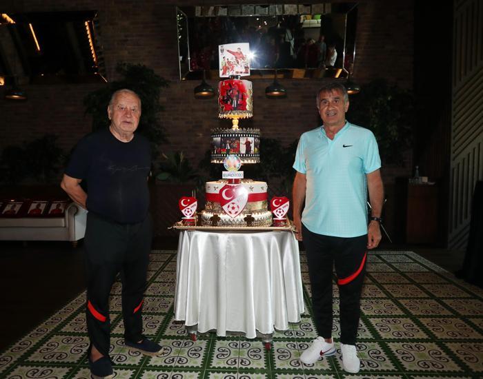 Şenol Güneşin 69. yaş günü kutlandı