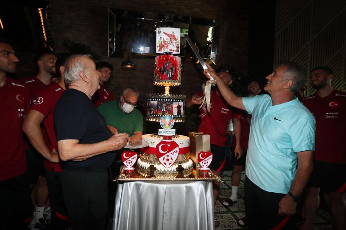 Şenol Güneşin 69. yaş günü kutlandı