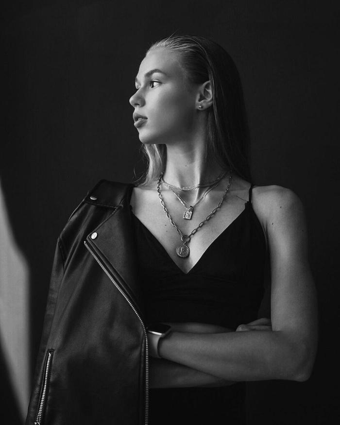 Arina Fedorovtseva güzelliğiyle büyülüyor