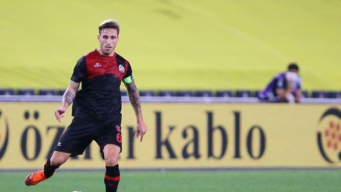 Son dakika Fenerbahçede 3 transfer bombası birden