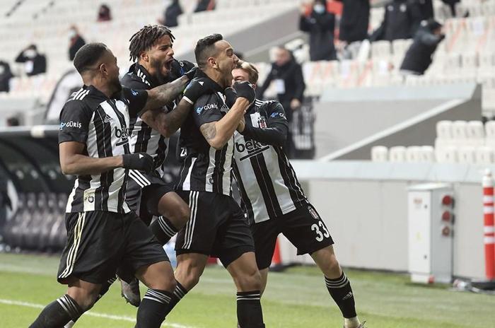 Beşiktaşta operasyon zamanı İşte ilk 11deki oyuncuların son durumu...