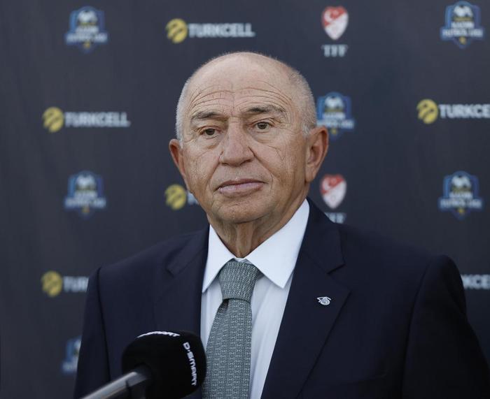 TFF Başkanı Nihat Özdemir resmen açıkladı: Fırat Aydınus hakemliğe devam edecek