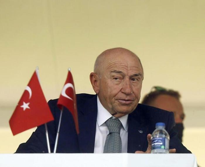 TFF Başkanı Nihat Özdemir resmen açıkladı: Fırat Aydınus hakemliğe devam edecek