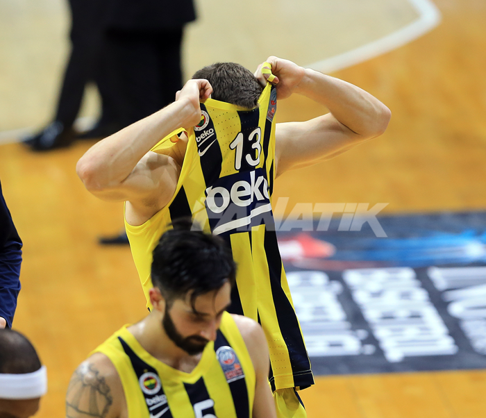 Fenerbahçeyi mağlup eden Karşıyakada büyük sevinç