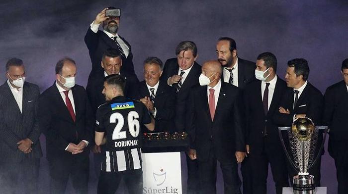 Beşiktaş, şampiyonluk kutlamalarına başladı
