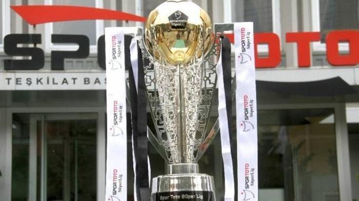 Galatasarayda Fatih Terimin yeni uğuru: Su kovası...