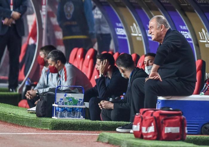Galatasarayda Fatih Terimin yeni uğuru: Su kovası...