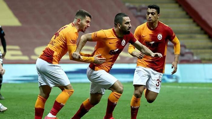 Galatasaraydan Beşiktaş derbisi sonrası ilk imza 2 yıllık anlaşma sağlandı
