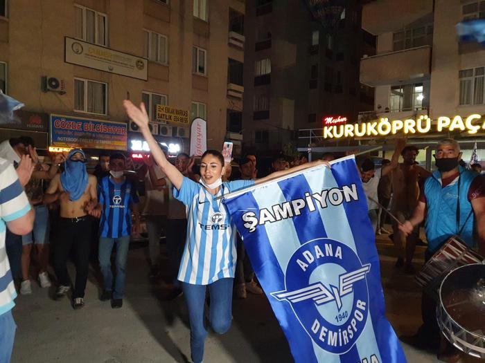 Adana Demirspor Süper Lige yükseldi, Adana sokağa döküldü İşte o anlar...