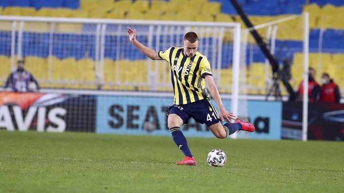 Fenerbahçede son dakika gelişmesi | 3 transfer birden...