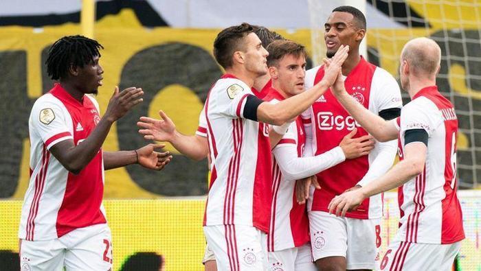 Ajax şampiyon oldu