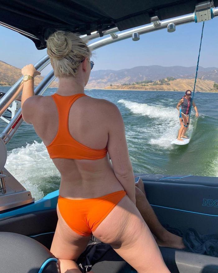 Lindsey Vonn selülitli fotoğrafını paylaşıp isyan etti