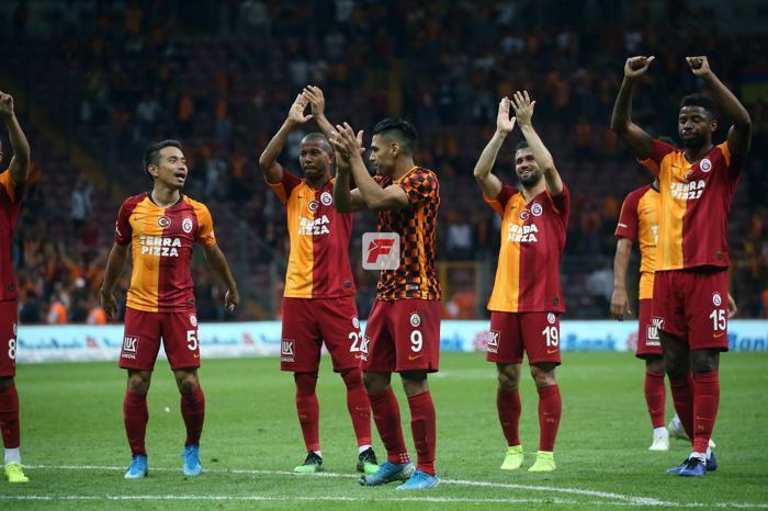 Radamel Falcaodan Kasımpaşa maçı sonu 3lü