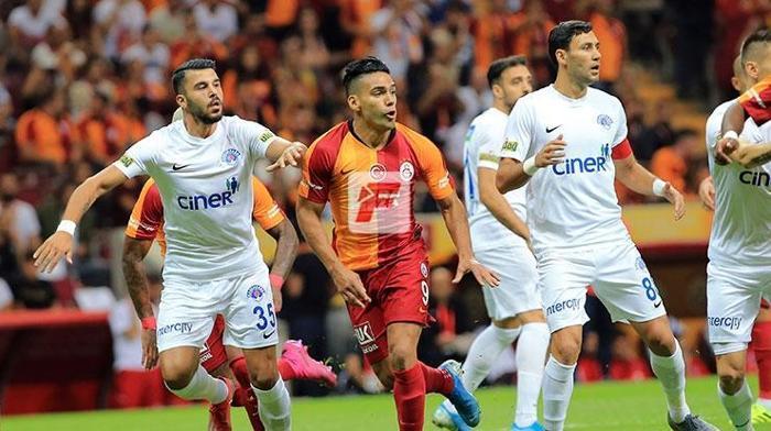 Galatasaray - Kasımpaşa maçında gerginlik Quaresma...