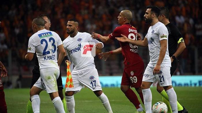 Galatasaray - Kasımpaşa maçında gerginlik Quaresma...