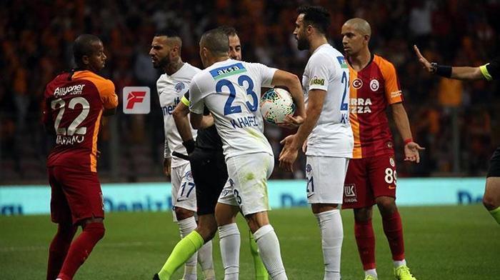 Galatasaray - Kasımpaşa maçında gerginlik Quaresma...