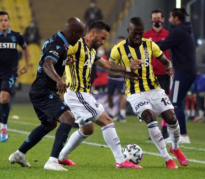 Fenerbahçe - Trabzonspor | Jose Sosa ile Filip Novak eski takım arkadaşlarıyla hasret giderdi
