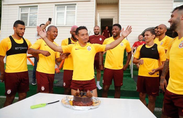 Nagatomoya Brezilya usulü doğum günü kutlaması