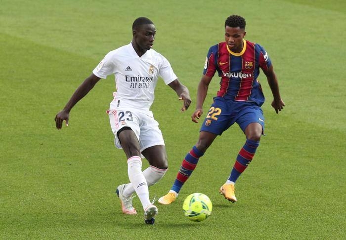 Barcelona-Real Madrid maçı nefesleri kesti El Clasicodan en özel fotoğraflar
