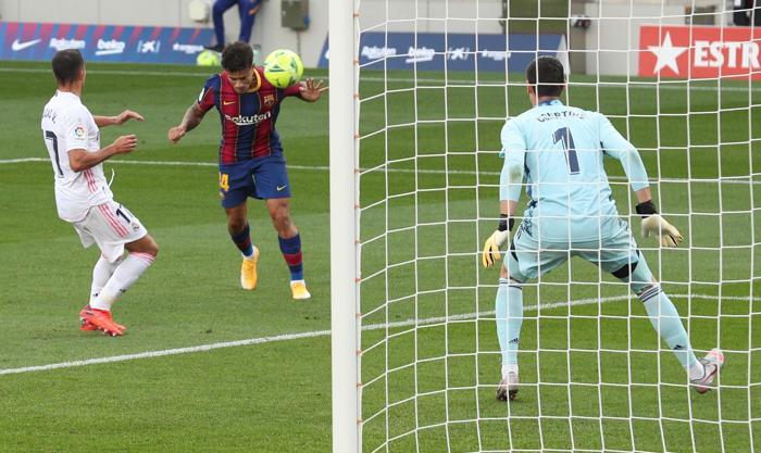 Barcelona-Real Madrid maçı nefesleri kesti El Clasicodan en özel fotoğraflar