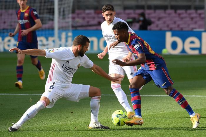 Barcelona-Real Madrid maçı nefesleri kesti El Clasicodan en özel fotoğraflar