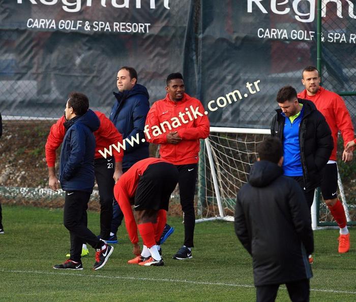 Etoo ve Şenol Güneş yakınlaşması
