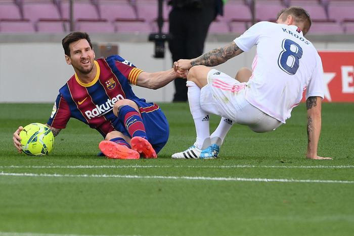 Barcelona-Real Madrid maçı nefesleri kesti El Clasicodan en özel fotoğraflar