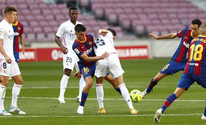 Barcelona-Real Madrid maçı nefesleri kesti El Clasicodan en özel fotoğraflar