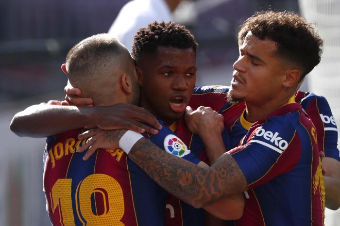 Barcelona-Real Madrid maçı nefesleri kesti El Clasicodan en özel fotoğraflar