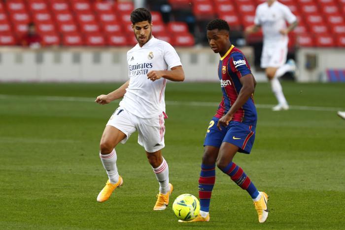 Barcelona-Real Madrid maçı nefesleri kesti El Clasicodan en özel fotoğraflar