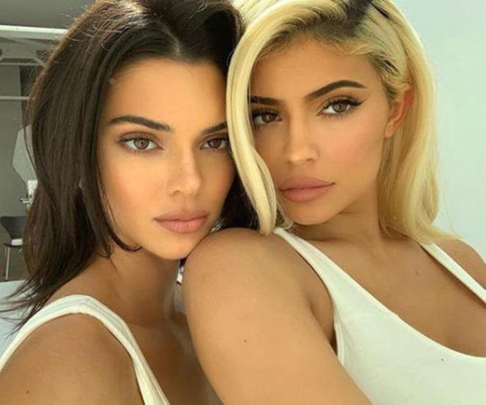 Kendall Jennera katıldığı programda ayakkabı yedirdiler