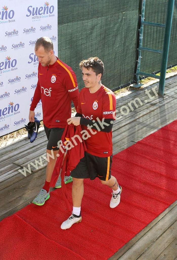 Fernando Muslera idmana eli bandajlı çıktı