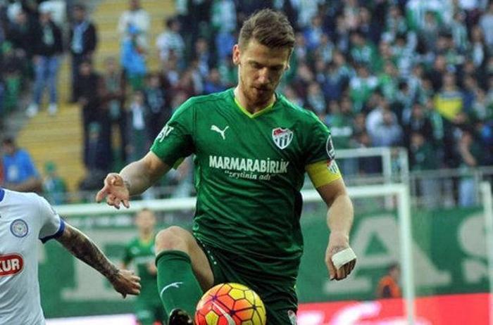 FIFA 16ya göre en iyi 40 Türk futbolcu