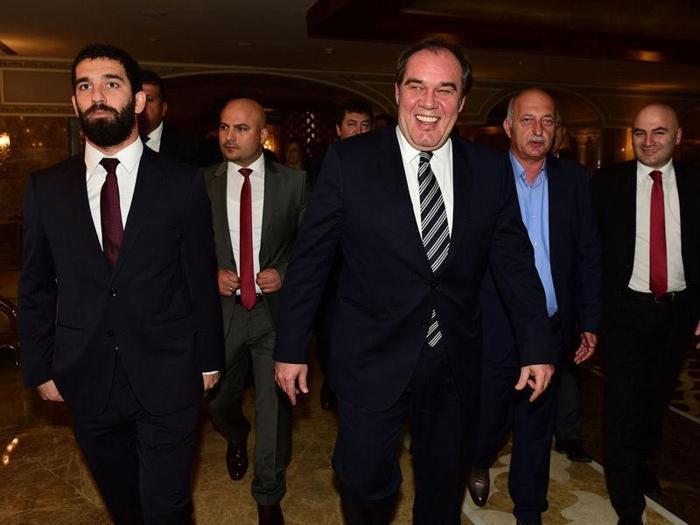 Arda Turan ve Samuel Etoo nikah şahidi oldu