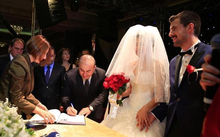 Arda Turan ve Samuel Etoo nikah şahidi oldu