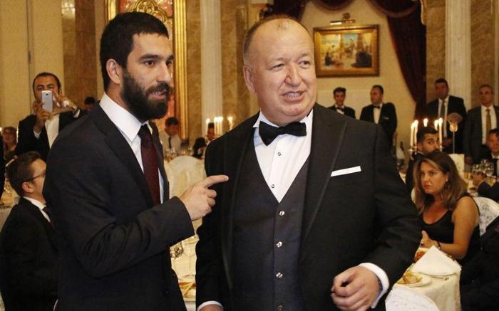 Arda Turan ve Samuel Etoo nikah şahidi oldu