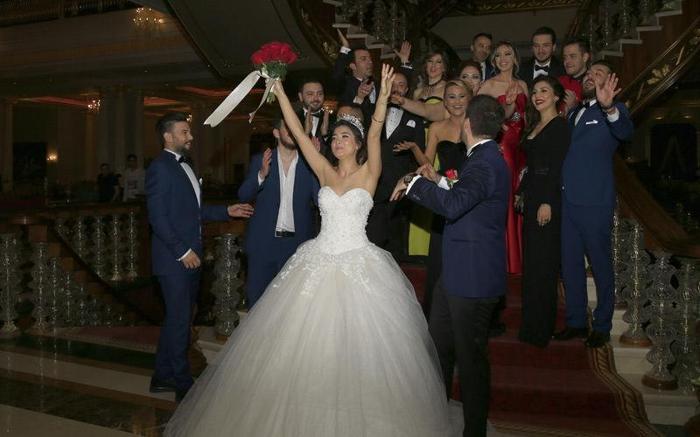 Arda Turan ve Samuel Etoo nikah şahidi oldu